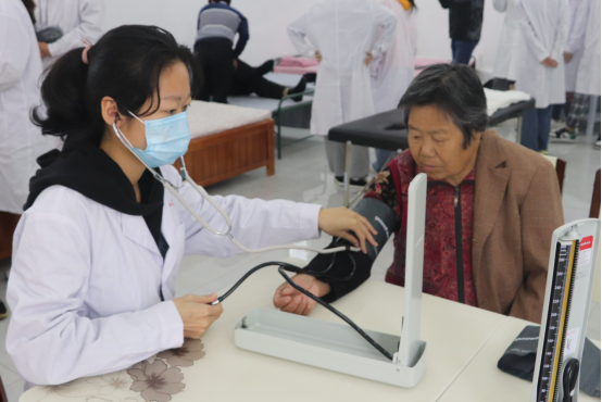 山东省科学养生协会中医药文化推广应用专委会 健康服务进社区(图2) 图片