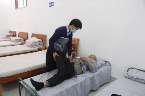 山东省科学养生协会中医药文化推广应用专委会 健康服务进社区(图3) 图片